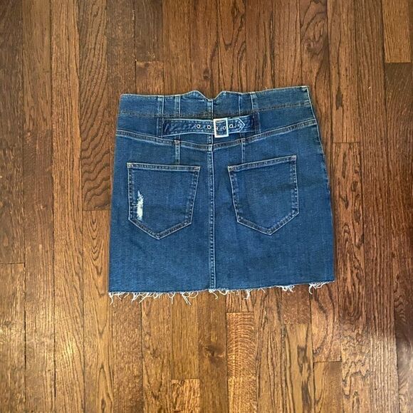 *Free People* Distressed Buckle Frayed Hem Denim Jean Skirt Sz 10 EUC - Picture 9 of 9